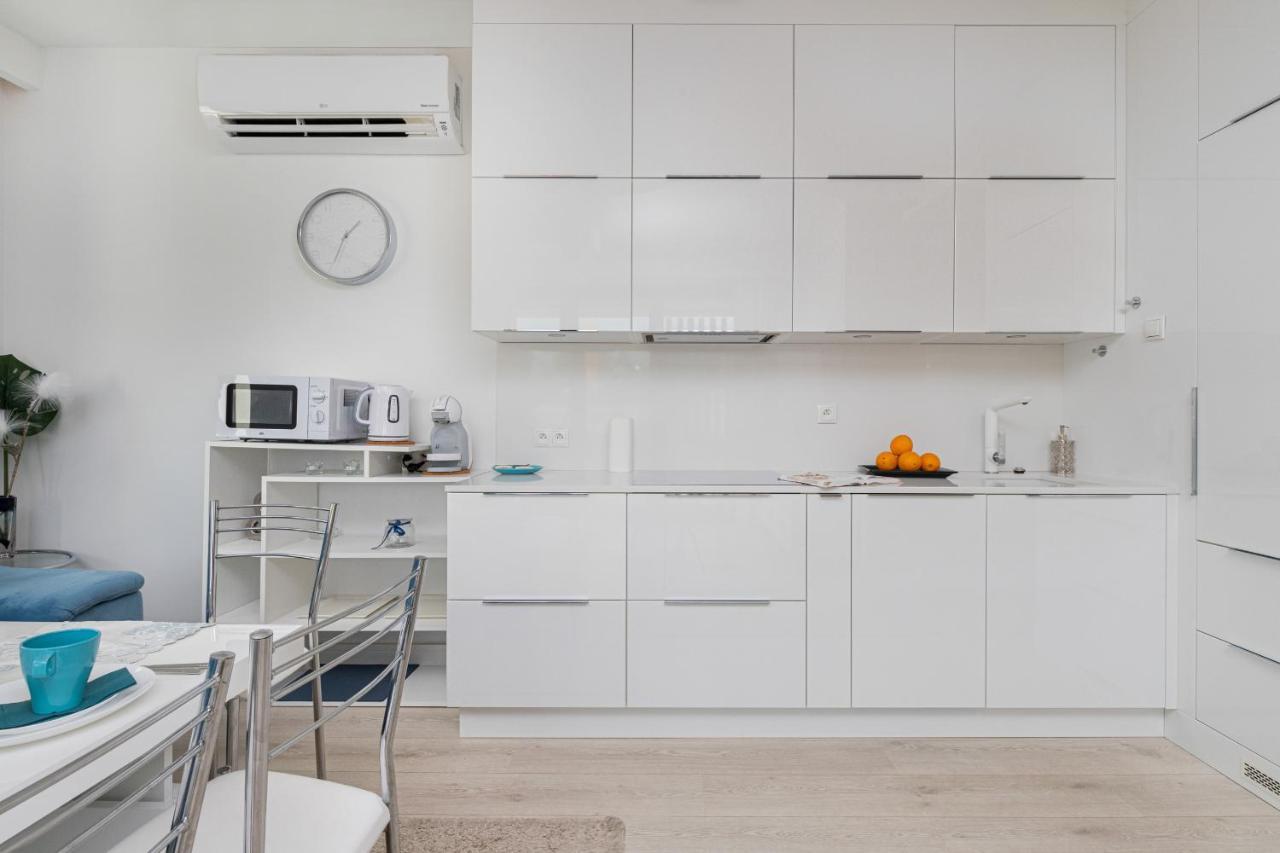 Okrzei Seaside By Renters Prestige Apartment *
